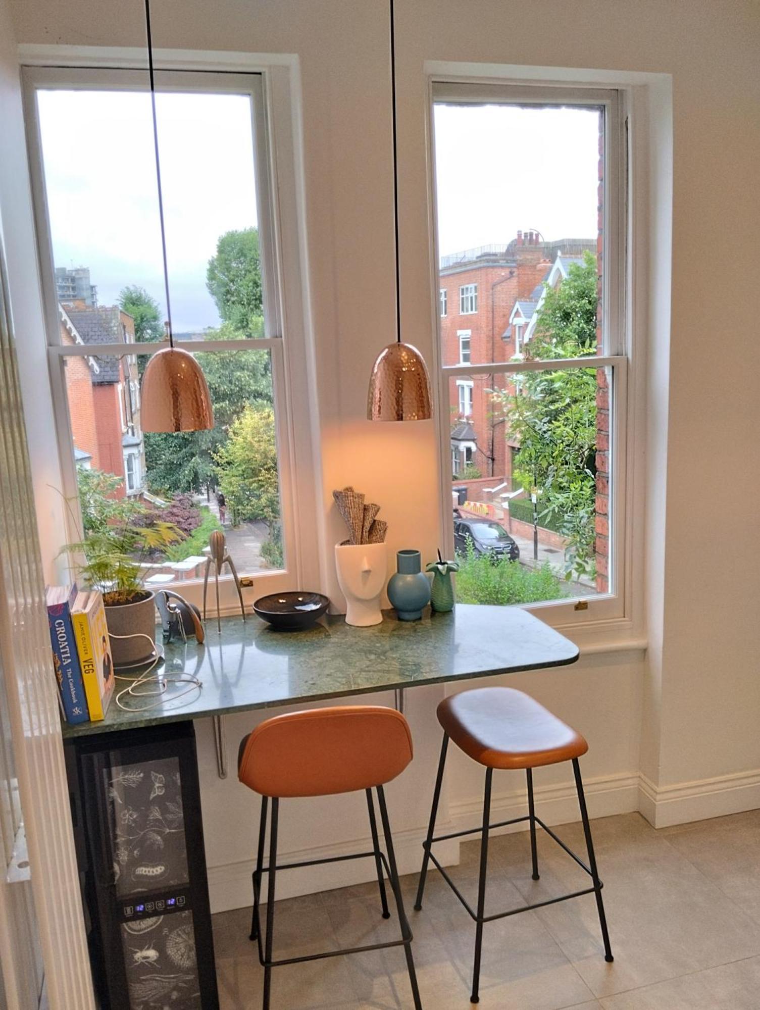 Cosy Oasis With A View Londra